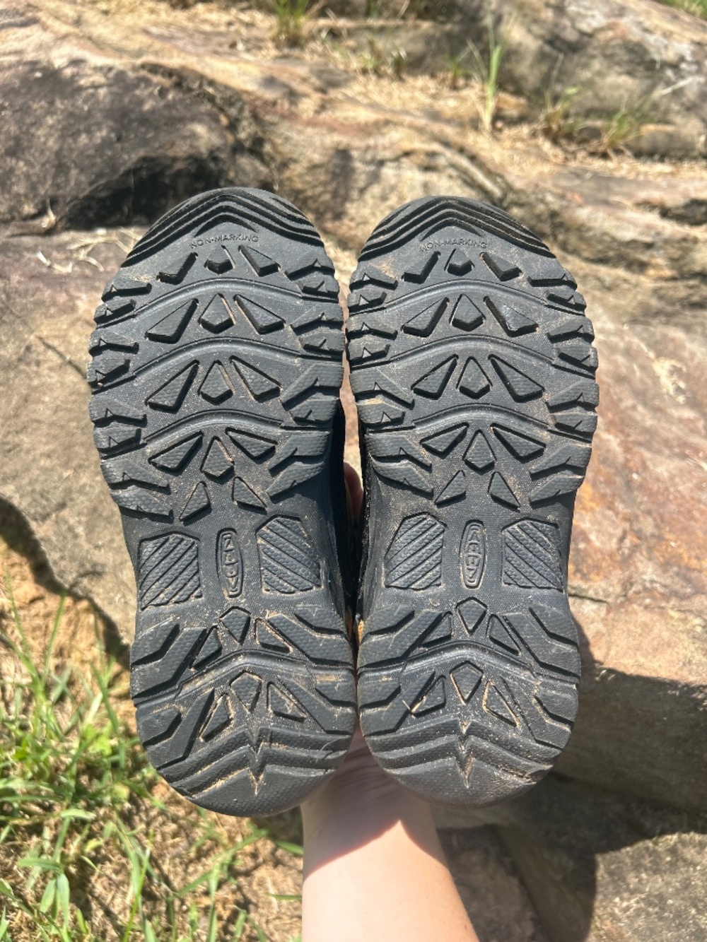 KEEN Targhee Mid Waterproof Hiking Boots for Kids - Picture 4 of 4